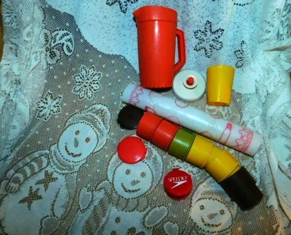 MINI TUPPERWARE 6 HANDLE MUGS, TUMBLER, PASTRY MAT ETC in Hobbies & Crafts in Lethbridge - Image 2