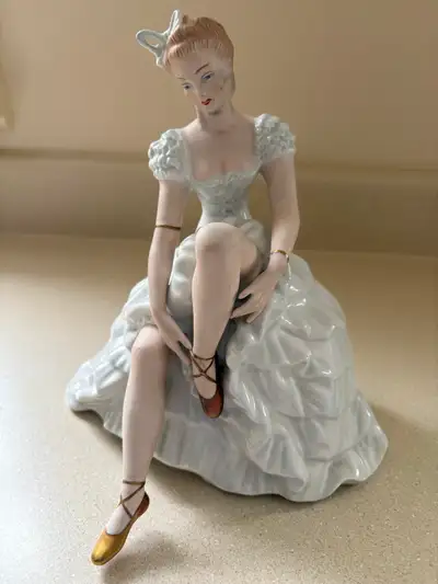 Ballerina figurine-rare vintage Wallendorf -9 inches tall, mint!, View more