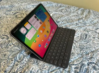 Apple iPad Pro 11" 3rd Gen 2021 128GB M1 with folio keyboard