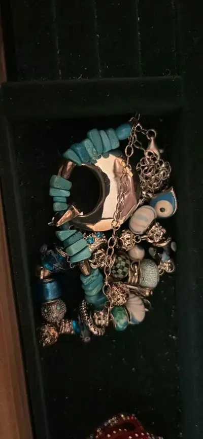 Blue Beaded Bracelets and Necklace - BidRush 9NBDBY Lot 689, View more