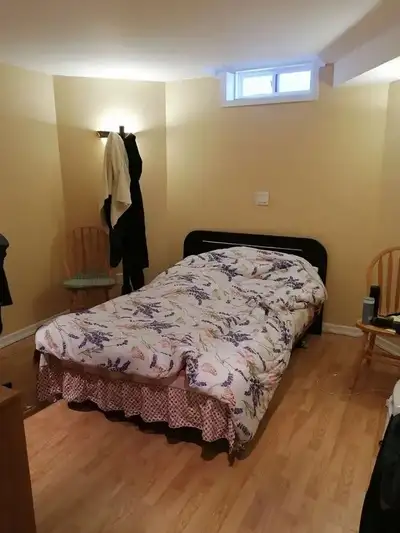 ROOM FOR RENT