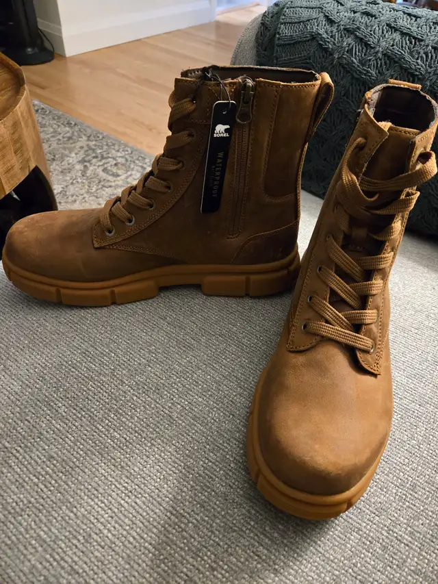 Sorel womens Explorer Lace Boot Fashion Boot in Women's - Shoes in City of Toronto - Image 8