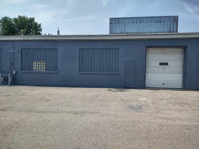 Commercial Trade Shop or Warehouse in Commercial & Office Space for Rent in London - Image 8