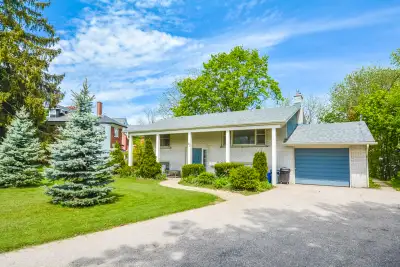 Available for September 1st, 2026. Welcome to 42 Central Street, a well-located property in the hear...