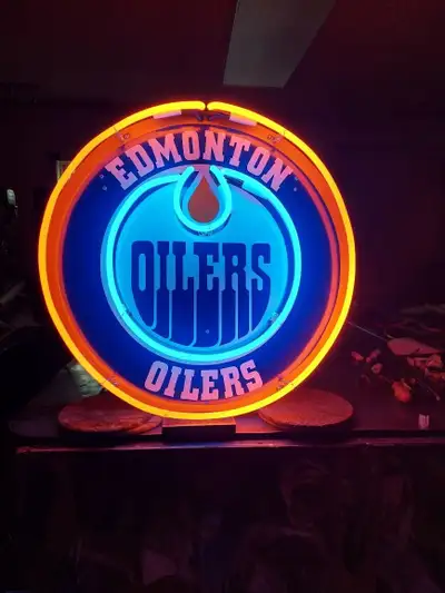 Custom neon signs and repairs, View more