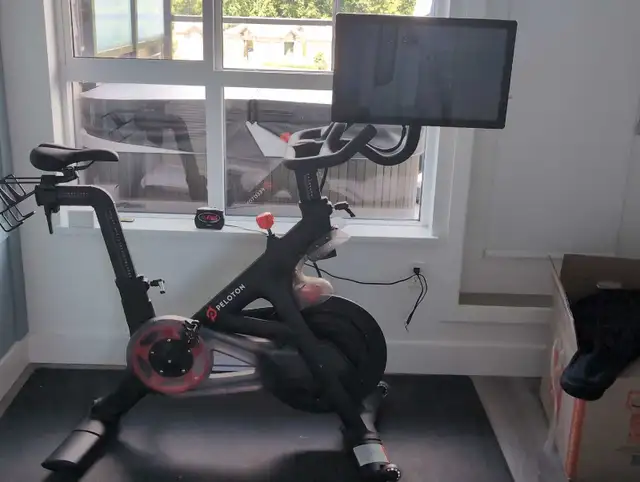 Peloton Bike in Exercise Equipment in Delta/Surrey/Langley - Image 3