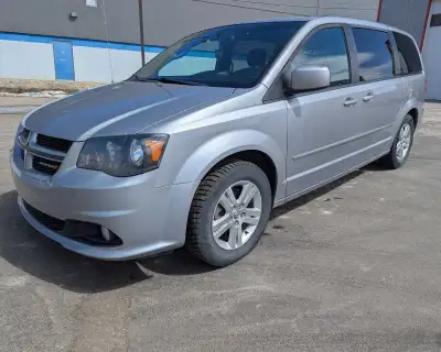 2015 Dodge Grand Caravan RT for sale asking $9000 obo 212,000 kms Leather, heated front and back sea...