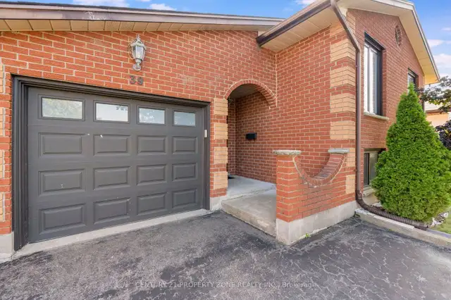 Beautiful Detached Raised Bungalow For Sale in Cambridge63782602172929120
