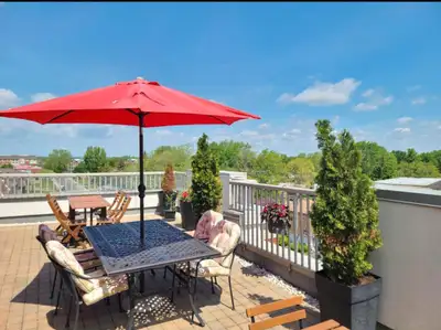 Penthouse-2 bedroom-2 bathrooms in Dollard-des-Ormeaux