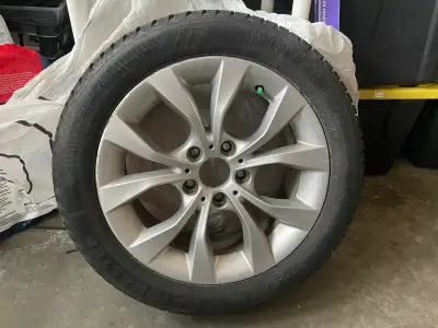 Selling 4 winter tires mounted on BMW 17” alloy rims, off a 2014 BMW X1. • Tires: MotoMaster Winter...