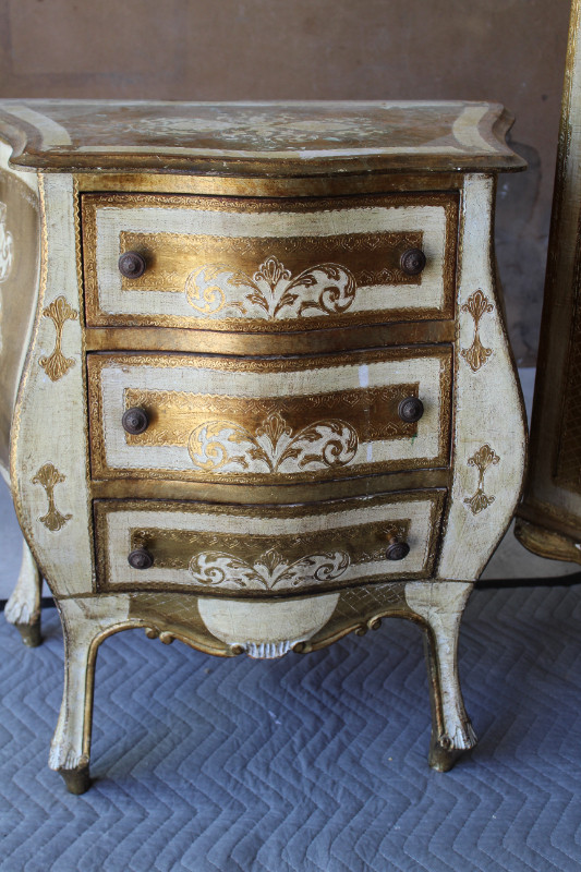 Gold Leaf Cupboard Set in Other in Kingston - Image 3