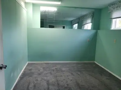 Very Large Bedroom Available in Tyndall Park