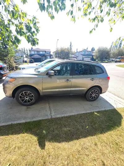 2012 Hyundai Santa Fe – Reliable SUV | Priced to Sell! Location: Chestermere Year: 2012 Mileage: 227...