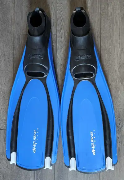 MARES Plana Avanti HP Fins Blue & Black Scuba Diving Flippers - full foot! Literally brand new condi...