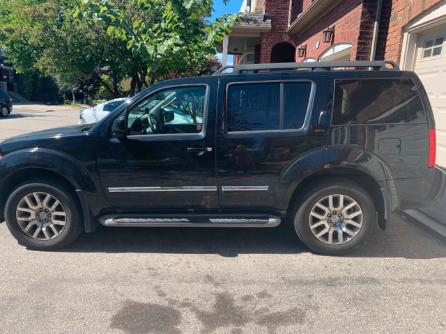 2010 Nissan Pathfinder in Cars & Trucks in Oakville / Halton Region