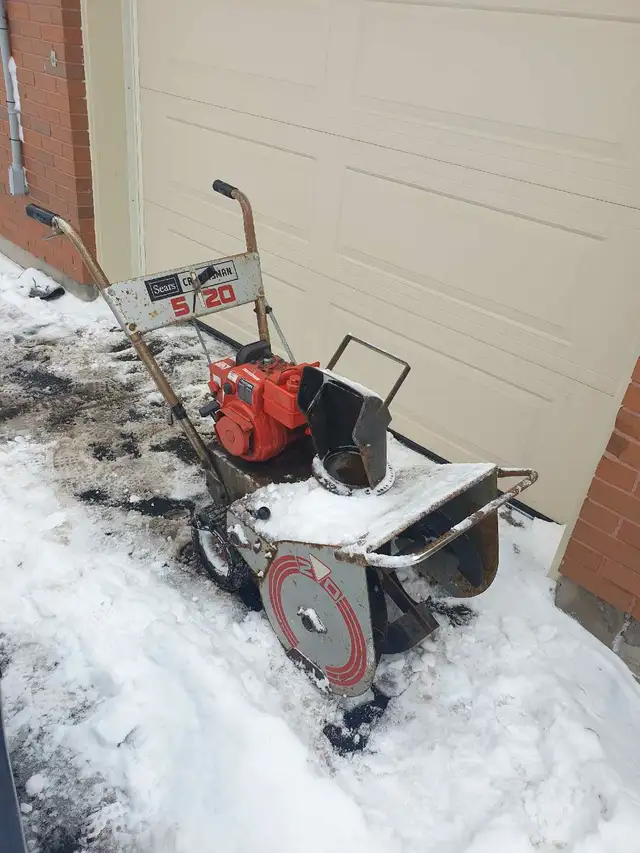 FULLY WORKING 1979 Sears craftsman snowblower 5hp - reduced $ in Snowblowers in Belleville - Image 2