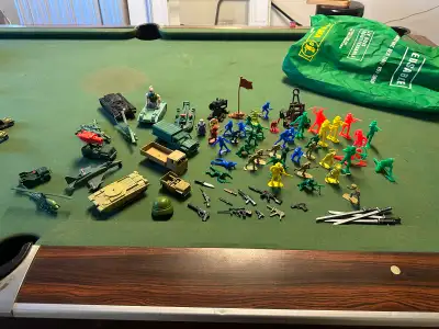 Get ready for battle with this collection of toy army men and military vehicles! This assortment inc...