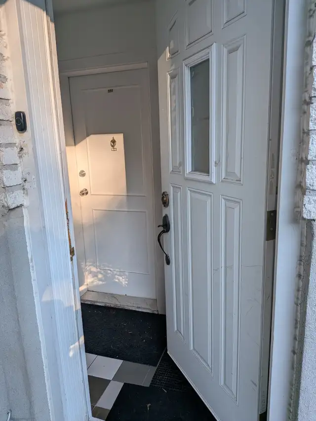 RENTING MY APARTMENT SHORT-TERM WEEKLY/MONTHLY