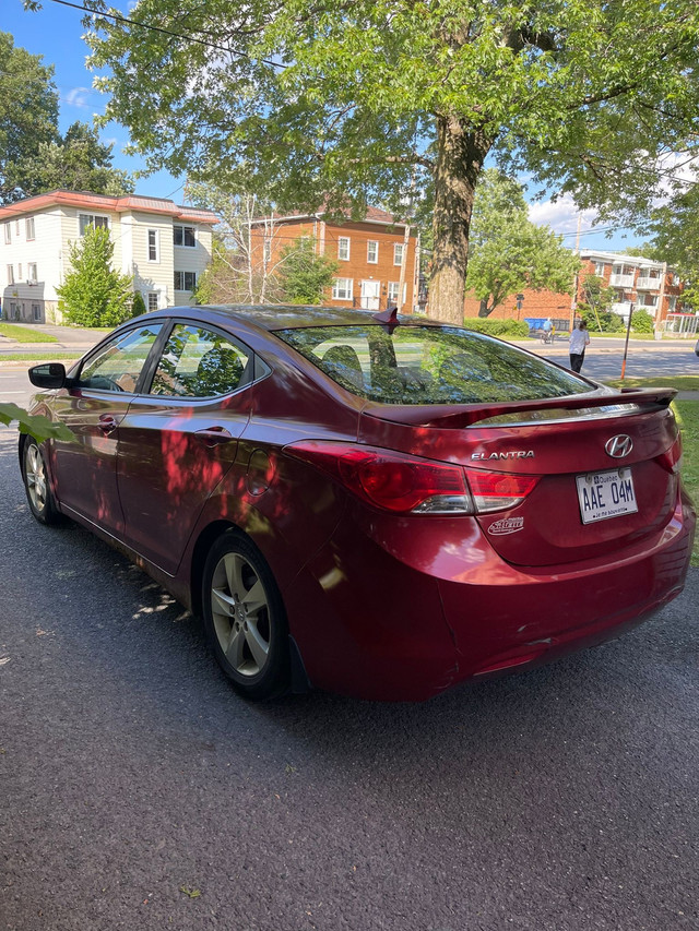 Hyundai Elantra à vendre  dans Autos et camions  à Longueuil/Rive Sud - Image 3