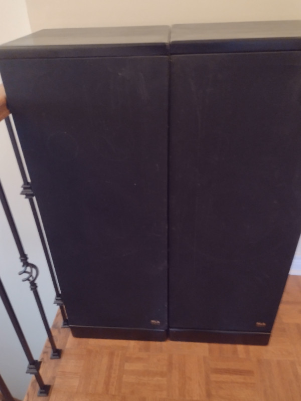 KLA Speakers. Good condition. Priced to Sell! in General Electronics in Mississauga / Peel Region