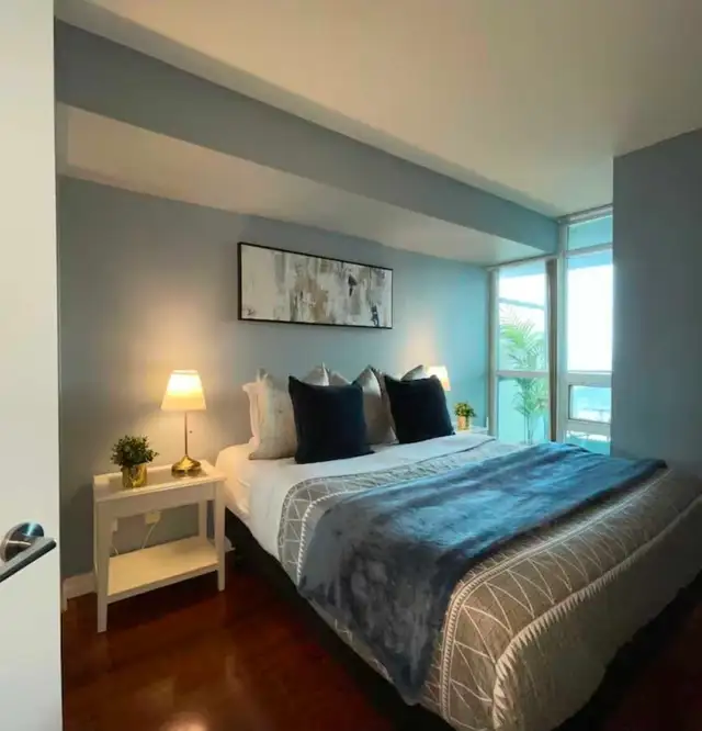 Fully furnished room for rent with private bathroom in Room Rentals & Roommates in City of Toronto - Image 2
