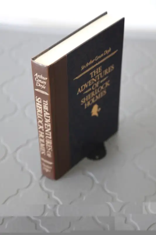 Vintage collector's edition The Adventures of Sherlock Holmes in Fiction in Ottawa - Image 6
