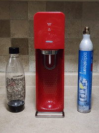 Red SodaStream Source + LIMITED Bottle + 60L CO2 Cylinder