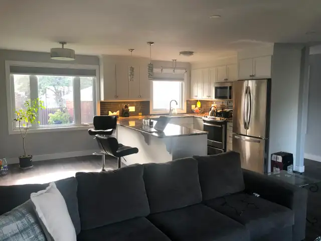 Beautiful 2 Bedroom 1 Bathroom Bungalow (Upper Unit) in Long Term Rentals in Thunder Bay - Image 5