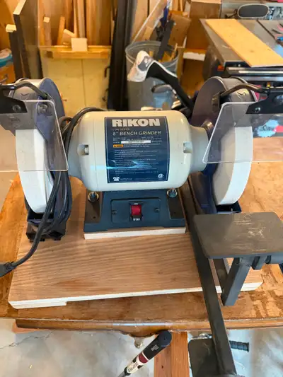 Rikon slow speed grinder with guide, View more
