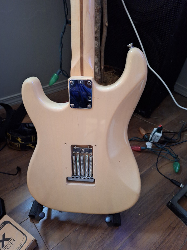 Fender American Stratocaster in Guitars in Calgary - Image 4