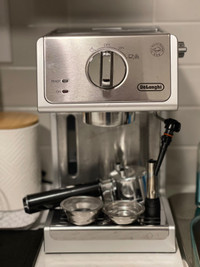 De’Longhi Manual Espresso Machine