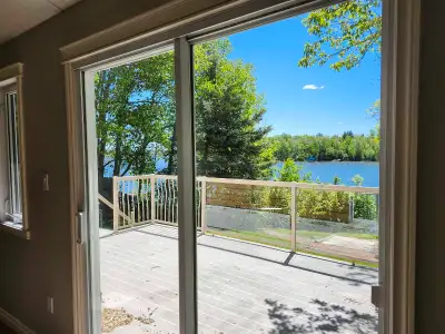 Lake Front Home on Halfmoon- Rent -12min east of Sherwood Park