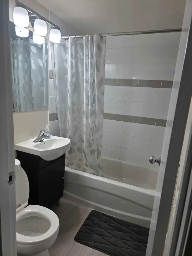 1 private bedroom in 2 bedroom apartment63849000017537123