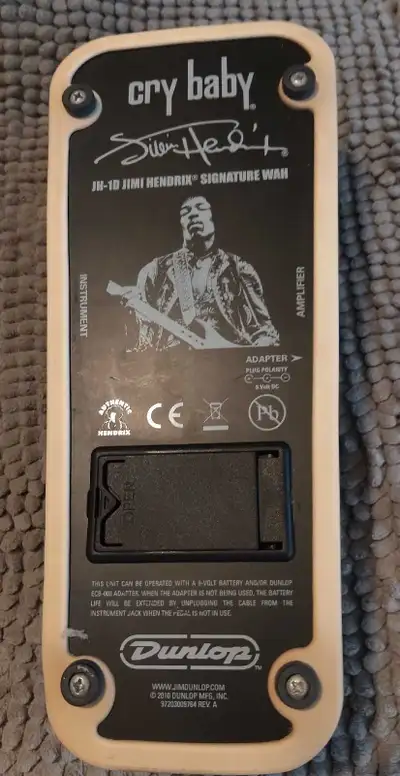 I'm selling a used Dunlop Jimi Hendrix Signature Wah Pedal (JH-1D). This wah pedal delivers the clas...