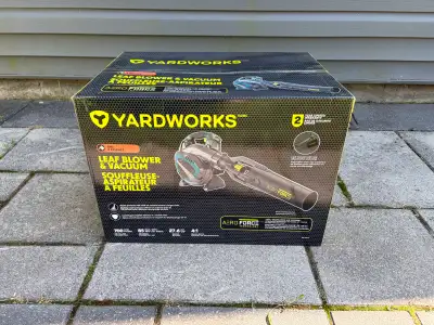 Souffleur-aspirateur à feuilles Yardworks à essence, neuf !!, View more