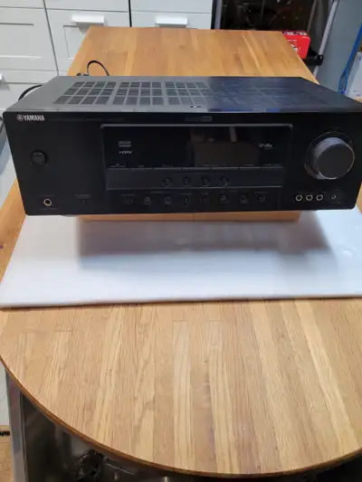 Yamaha Model 6130  - 5.1 Surround Sound Receiver, View more