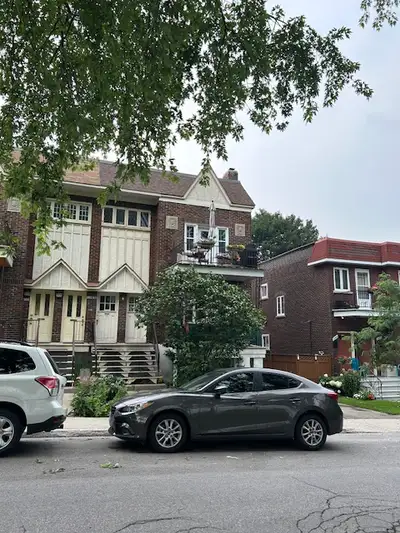 $1 600 / 5 rm- 2 bedroom ground floor apt, NDG, near Loyola Camp