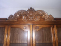 Dining room table hutch