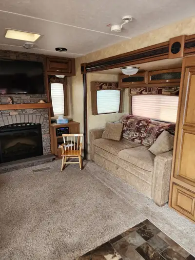 Looking for a vacation spot? I am renting 4 beautiful trailers at the Ben Eoin RV and Resort Park. P...