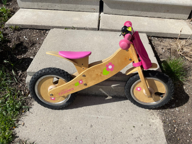 Toddler balance bike in Kids in Barrie