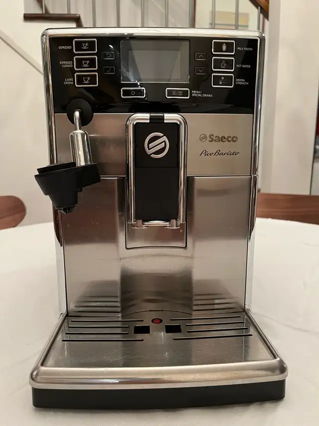 HD8924 Saeco PicoBaristo Super-automatic espresso machine in Coffee Makers in Ottawa - Image 3
