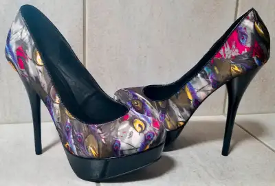Women's New High Heel Shoes Brand New Pet and Smoke Free Home