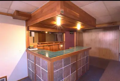 basement for rent in Pembina area