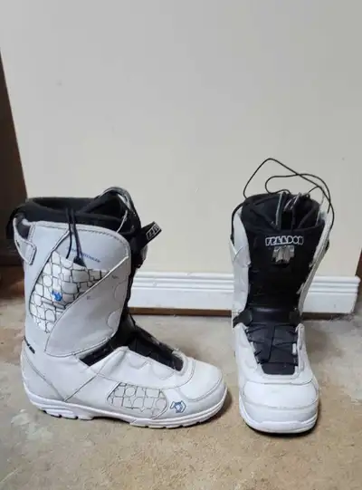9.5 Northwave Freedom Snowboard boots x 2 pairs, View more