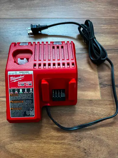 Milwaukee Tool 12V/18V M12/M18 Lithium-Ion Battery Multi-Voltage, View more