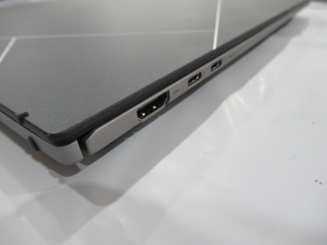 ASUS Laptop Zenbook S 13 OLED UX5304MA Core Ultra 7 155U 16GB 25 in Laptops in City of Toronto - Image 4