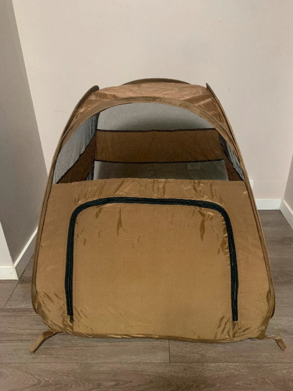 Brand New Foldable Pet Tent! in Accessories in Calgary - Image 2
