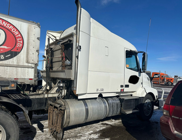 2016 volvo d13 deleted  in Heavy Trucks in Saskatoon - Image 3