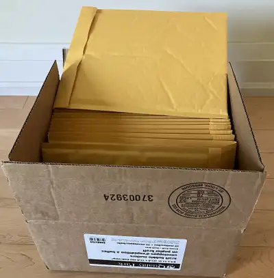 NEW 23 Kraft bubble mailers envelopes fits 8.5 x 11 in, View more