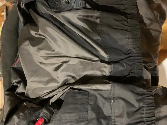 Winter jacket in Men's in Laval / North Shore - Image 7